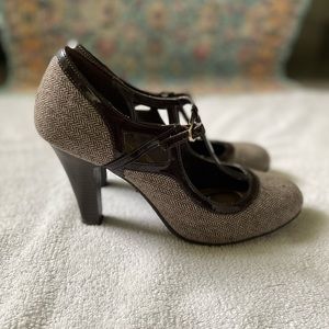 Dexflex by Dexter t strap heels